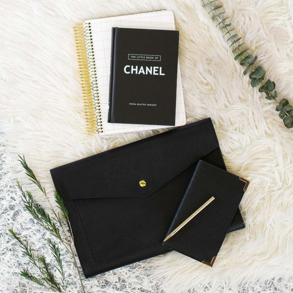 NWT Glass Ladder & Co Megan Portfolio Clutch Navy